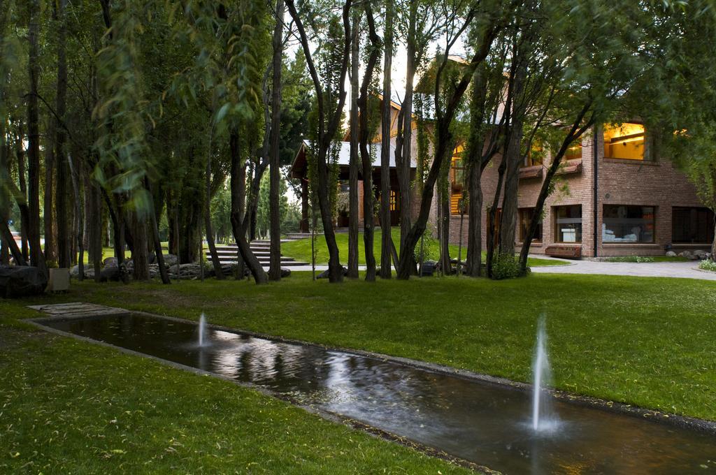 Hotel Posada Los Alamos Ел Калафате Екстериор снимка