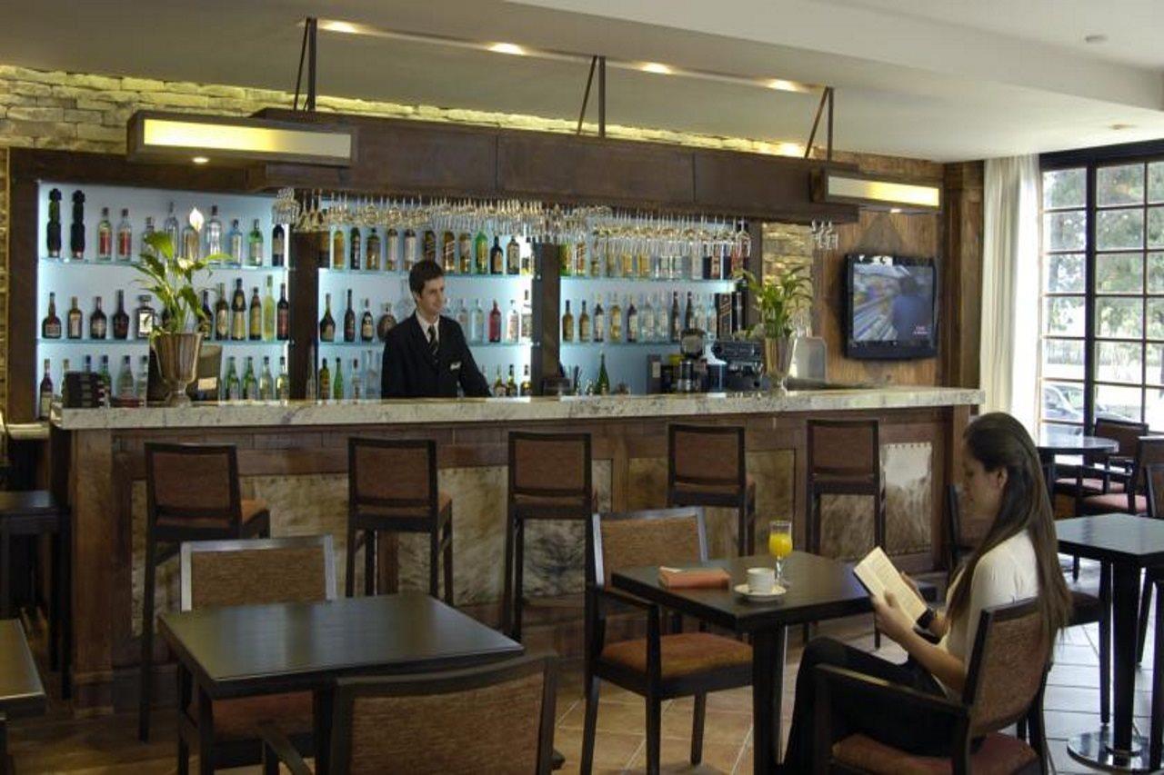 Hotel Posada Los Alamos Ел Калафате Екстериор снимка